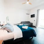 Sunset Wave - Stagnone Kitesurf Village 4*
